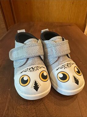 Gray Baby Walker Owl Face Hook-and-Loop Sneakers